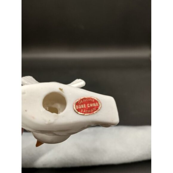 Vintage Genuine Bone China Taiwan Bird Figurine With Flower - Picture 6 of 6